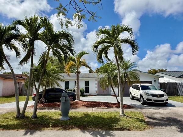 17424 SW 108th Ct, Unincorporated Dade County, Florida 33157, image 1