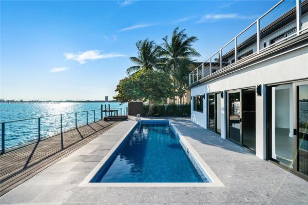 North Bay Island, 1351 Bay Ter, North Bay Village, Florida 33141, image 1