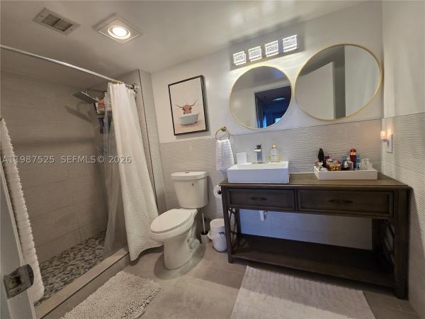 Chantilly, 900 NE 195th St #709, Ives Estates, Florida 33179, image 1