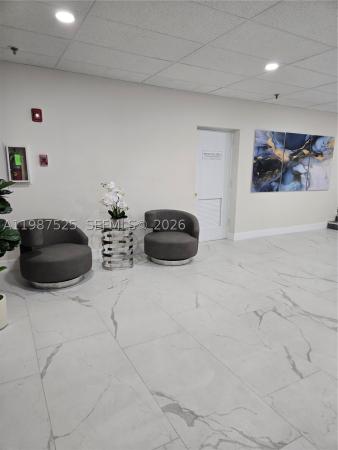 Chantilly, 900 NE 195th St #709, Ives Estates, Florida 33179, image 2