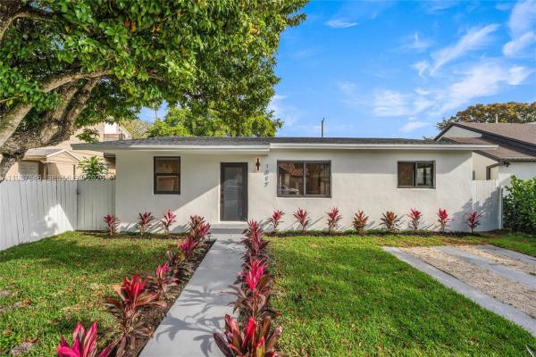 Crestwood, 1017 NW 47th St, Miami, Florida 33127, image 1