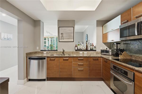 Aventura Marina 2, 3330 NE 190th St #310, Aventura, Florida 33180, image 1