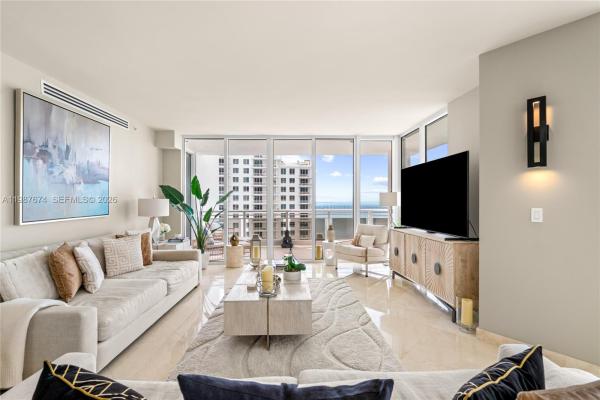 Carbonell, 901 Brickell Key Blvd #2804, Miami, Florida 33131, image 2