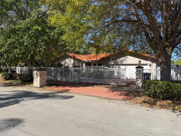 1220 SW 103rd Ct, Unincorporated Dade County, Florida 33174, image 1