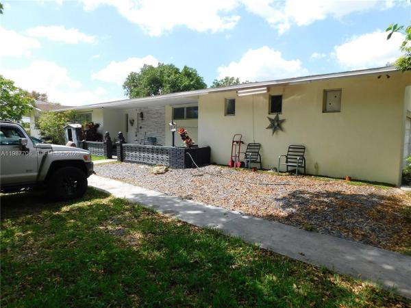 6700 SW 97th Ave #B, Unincorporated Dade County, Florida 33173, image 1