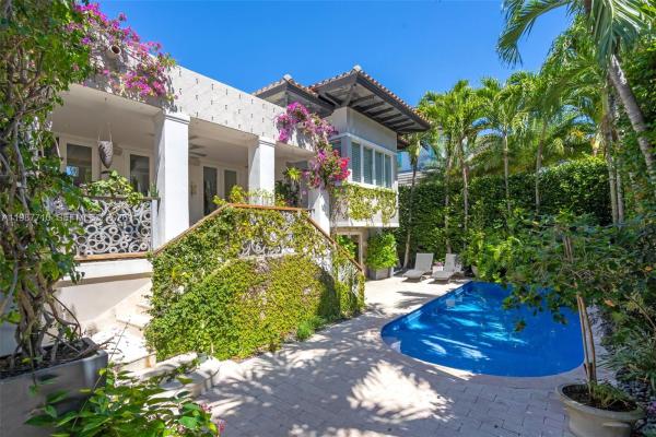 Tropical Isle Homes, 140 Hampton Ln, Key Biscayne, Florida 33149, image 1