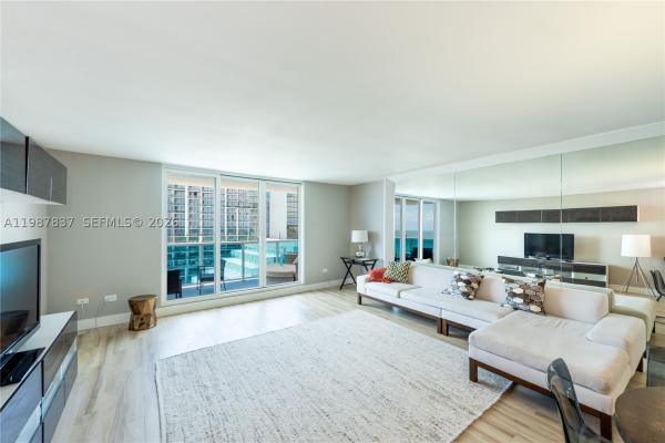Roney Palace, 2301 Collins Ave #1009, Miami Beach, Florida 33139, image 2