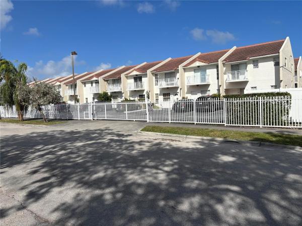 Clairemont Village, 2050 NE 140th St #12, North Miami Beach, Florida 33181, image 1