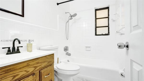 Breezy Manor, 1007 N 31st Rd, Hollywood, Florida 33021, image 2