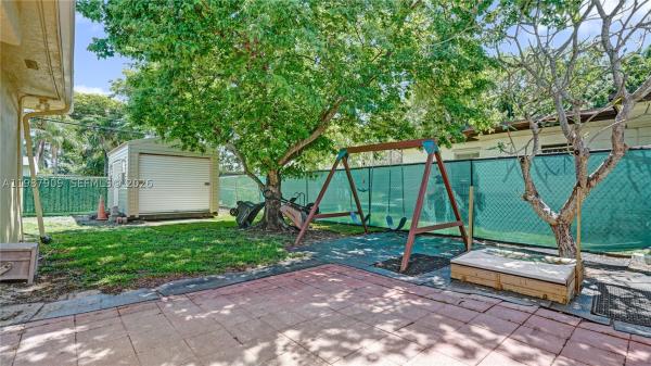 Breezy Manor, 1007 N 31st Rd, Hollywood, Florida 33021, image 3