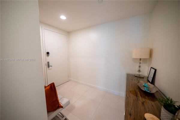 Icon Brickell Tower 3, Miami, Florida 33131, image 2