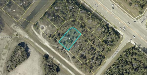 807 Fabian Cir, Fort Myers, Florida 33913, image 1