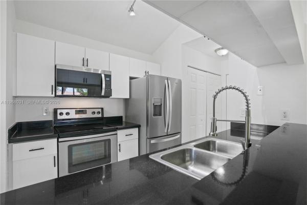 Royal Palm Place At The Hammocks, 10610 SW 158th Ct #208, The Hammocks, Florida 33196, image 3