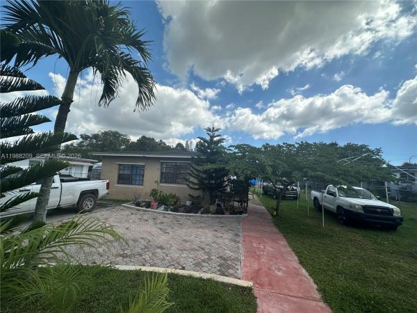 26672 SW 137th Ct, Unincorporated Dade County, Florida 33032, image 1