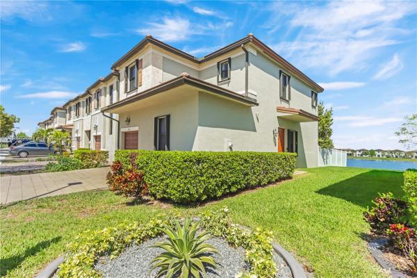 Aquabella, 3375 W 100th Ter, Hialeah, Florida 33018, image 2