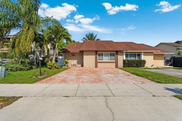 Peninsula Homes, 7821 SW 148th Ave #2, Kendall West, Florida 33193, image 2