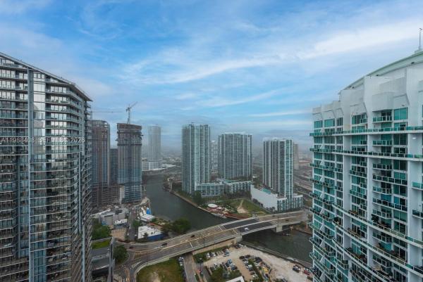 500 Brickell West, 55 SE 6th St #4200, Miami, Florida 33131, image 2