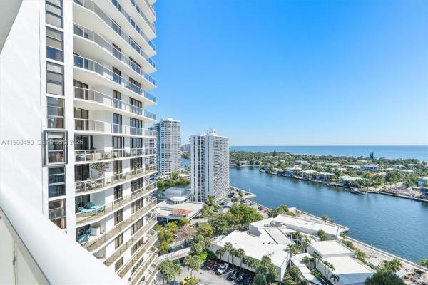 Hamptons West, 20281 E Country Club Dr #1712, Aventura, Florida 33180, image 2