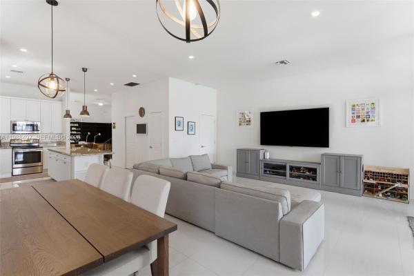 3407 Day Ave, Miami, Florida 33133, image 3