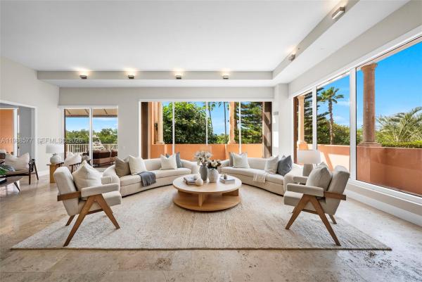 The Gables Club, 10 Edgewater Dr #LA-SO, Coral Gables, Florida 33133, image 2