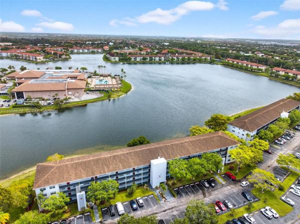 Ivanhoe At Century Village, 1301 SW 134th Way #313B, Pembroke Pines, Florida 33027, image 1