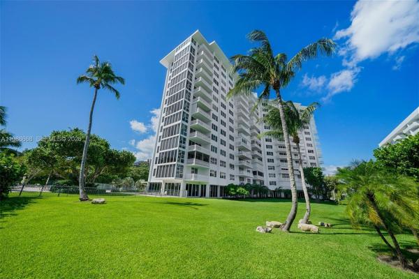 Island House, 200 Ocean Lane Dr #1102, Key Biscayne, Florida 33149, image 1