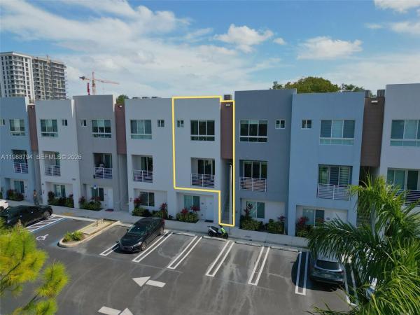 Aventura Village, 2505 NE 193rd St #4208, Unincorporated Dade County, Florida 33180, image 2