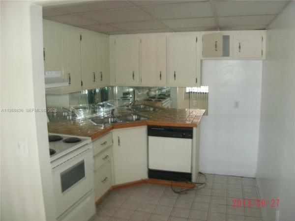 1409 Lake Ave #5, Lake Worth, Florida 33460, image 2