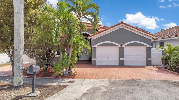 Riviera Trace, 1173 NW 135th Ct, Tamiami, Florida 33182, image 2