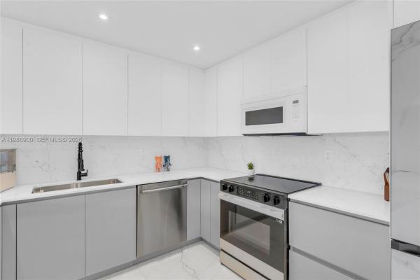 Villa Dorada, 20441 NE 30th Ave #424-9, Aventura, Florida 33180, image 3