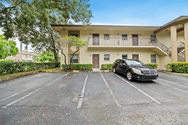 Gardens Of Sunrise, 3776 NW 91st Ln, Sunrise, Florida 33351, image 2
