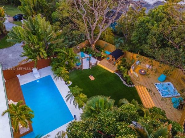 Omni Estates, 18490 SW 83rd Pl, Cutler Bay, Florida 33157, image 2