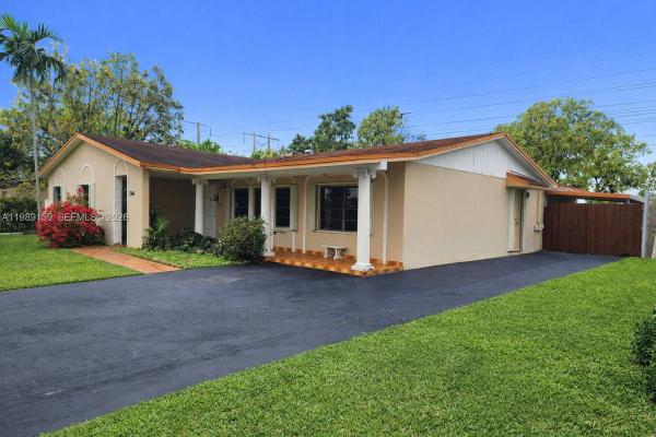 Winston Park, 7344 SW 135th Ct, Kendale Lakes, Florida 33183, image 2