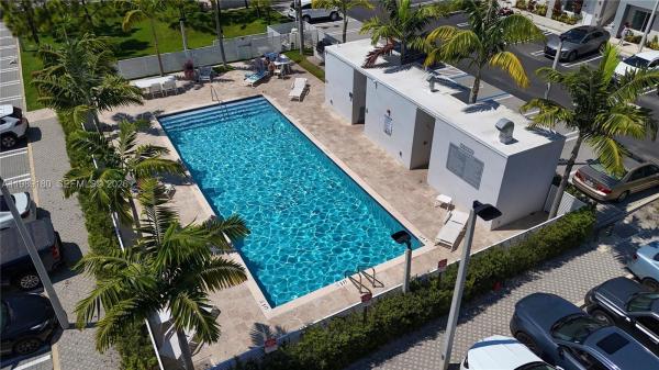 2555 NE 193rd St #2122, Unincorporated Dade County, Florida 33180, image 1