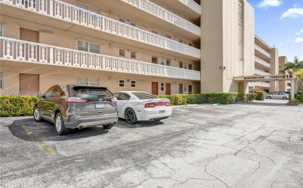 Meadowbrook Towers, 218 NE 12th Ave #302, Hallandale Beach, Florida 33009, image 1