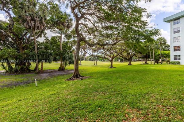 Cypress Grove At Palm-Aire, 806 Cypress Grove Ln #111, Pompano Beach, Florida 33069, image 3