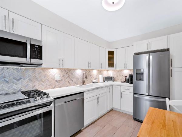 Parker Tower, 3140 S Ocean Dr #612, Hallandale Beach, Florida 33009, image 1