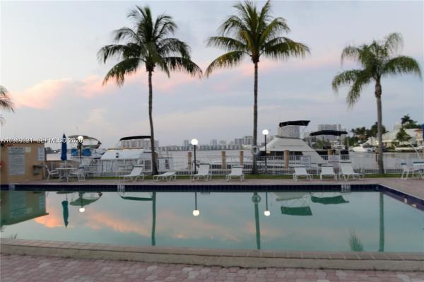 Carlton Bay, 2821 N Miami Beach Blvd #2K, North Miami Beach, Florida 33160, image 2