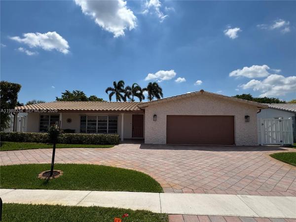 Pembroke Lakes, 10650 NW 19th St, Pembroke Pines, Florida 33026, image 1