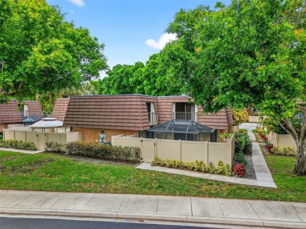 Heritage Village Of Palm Beach Lakes, 7114 71st Way, West Palm Beach, Florida 33407, image 3