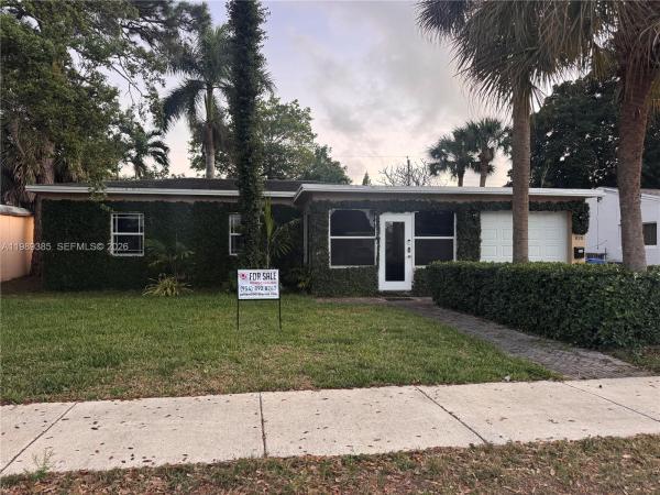 Lakeway, 820 SW 26th St, Fort Lauderdale, Florida 33315, image 1