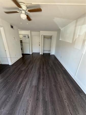 El Cid, 5199 NW 7th St #111, Miami, Florida 33126, image 3