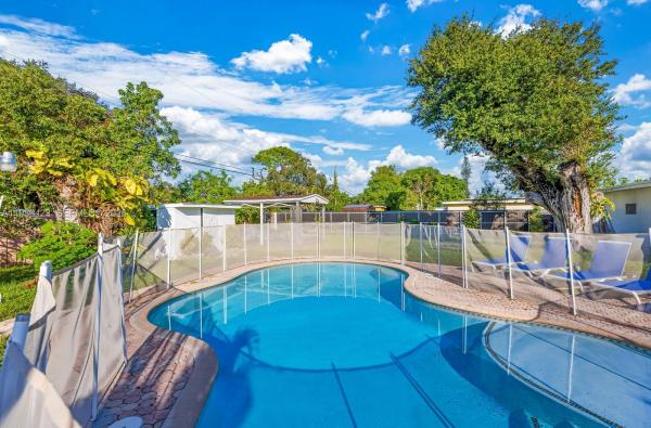 Miami Gardens Estates, 38 Miami Gardens Rd, West Park, Florida 33023, image 1