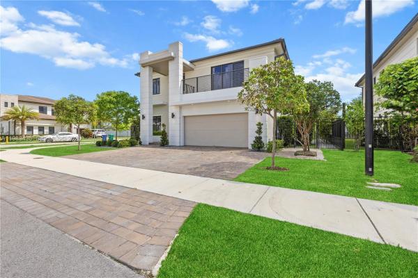 12021 SW 82nd Pl, Unincorporated Dade County, Florida 33156, image 1