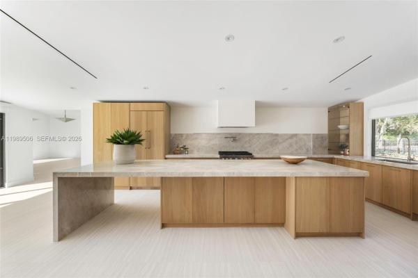 8800 SW 118th St, Unincorporated Dade County, Florida 33176, image 1