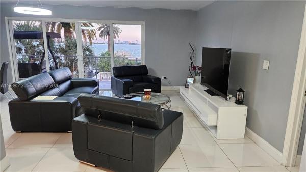 11111 Biscayne Blvd #3F, Unincorporated Dade County, Florida 33181, image 1