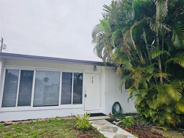 Seminole Manor, 569 Tallulah Rd, Lake Worth, Florida 33462, image 1