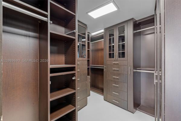 Epic Hotel & Residences, 200 Biscayne Boulevard Way #3707, Miami, Florida 33131, image 3