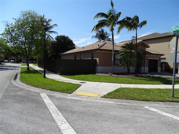 Silver Palms East, 24164 SW 113th Path, Princeton, Florida 33032, image 2