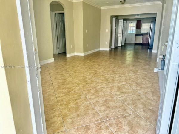 Avenue, 350 E 58th St, Hialeah, Florida 33013, image 2
